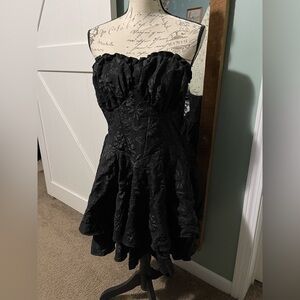 NWT!!! Elegant Black Strapless Dress